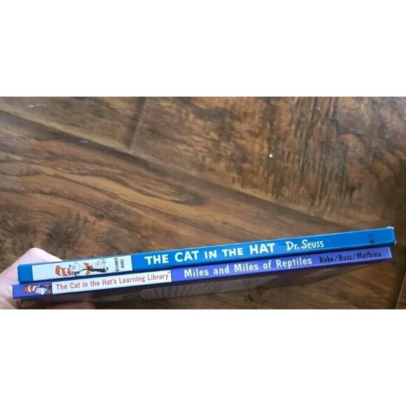 Dr. Seuss Book Lot Of 2 Miles & Miles Of Reptiles (1st Ed'09) The Cat In The Hat - Picture 5 of 7